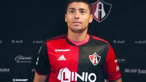 Esteban Carvajal es presentado en Atlas de México