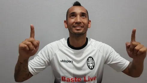 A Toro le pasó de todo en el fútbol de Albania