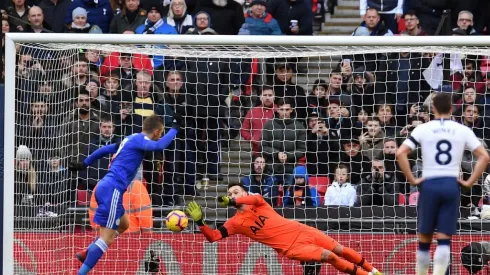 El momento en el que Vardy ve cómo le atajan el penal