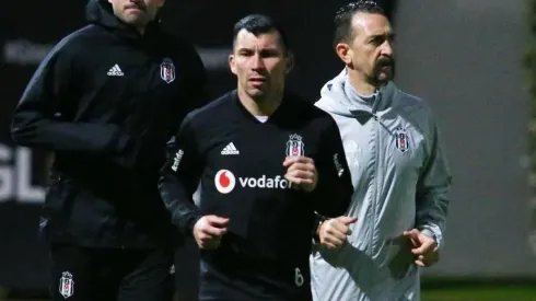 Gary Medel está metido en un conflicto con la dirigencia de Besiktas