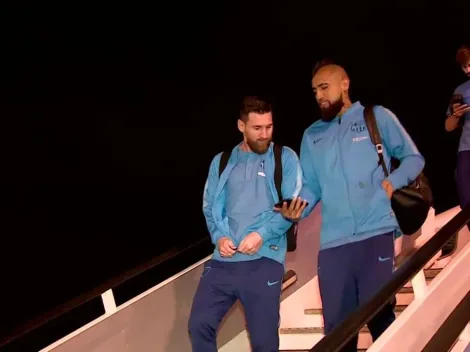 ¡Cuéntenla para todos! Vidal revela misterioso mensaje a Messi en el celular