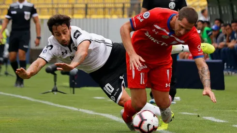 Valdivia podría ser novedad en Colo Colo ante Universidad Católica