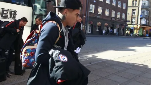 Eduardo Vargas con la Roja en Dinamarca.