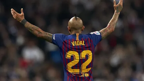 El Camp Nou aplaudió al Rey Arturo.