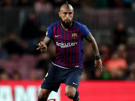 Arturo Vidal reacciona con un guiño tras confirmarse el Barça-United
