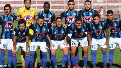 Formación de Huachipato ante Linares