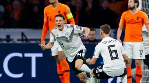 Nico Schulz celebra el gol y la victoria.