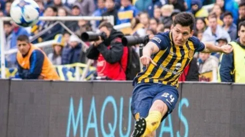 Parot la está rompiendo en el partido contra Argentinos