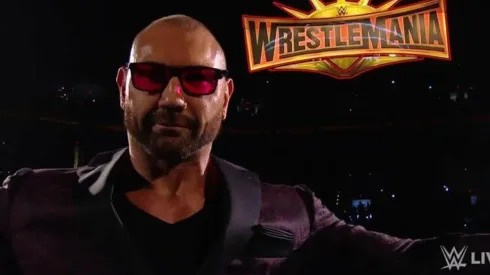 El último mensaje de Batista a Triple H: "Bésame el trasero"