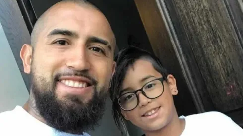 Monito Vidal se luce actuando en inglés y su papá se llena de orgullo