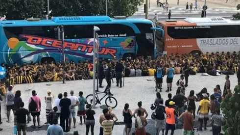 Guerra: hinchas de Flamengo y Peñarol se pelean en Río de Janeiro