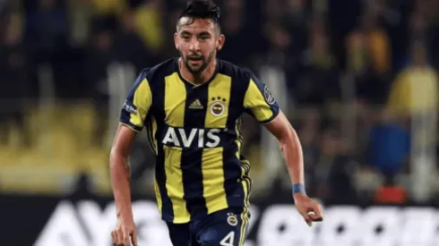 Mauricio Isla jugó 45 minutos en empate del Fenerbahçe