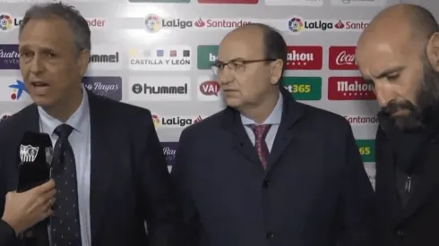 Caparrós, junto con el presidente del Sevilla y Monchi, director deportivo