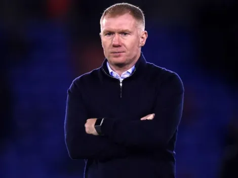 La FA acusa a Paul Scholes por apuestas sospechosas mientras era DT