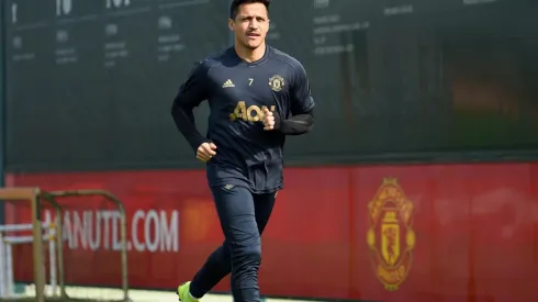 Sánchez y su bigote galáctico ya trabajan de cara a volver al once