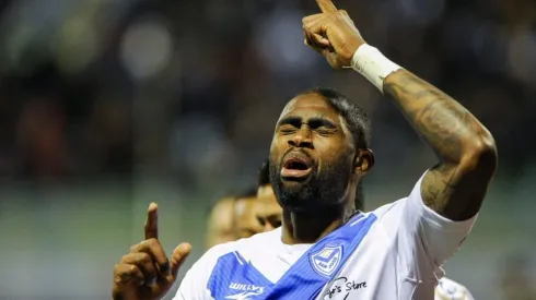 Mena también anotó en el arco que era en esta competición