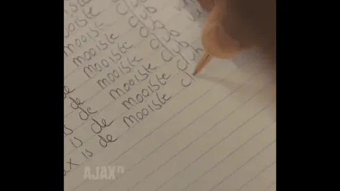 El Ajax corrigió a su nuevo fichaje con un particular castigo