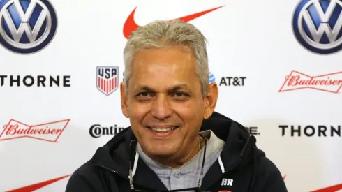 Rueda finalmente sonrie