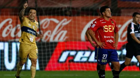 El jugador de Everton de Viña del Mar anotó tres tantos ante Unión Española en Santiago