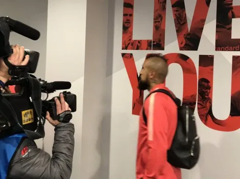Enojado y en silencio: Así se fue Vidal de Anfield tras la catástrofe