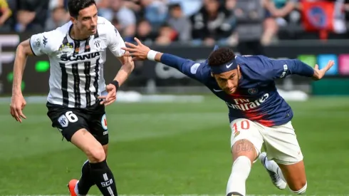 Tremendo lujo de Neymar en la liga francesa