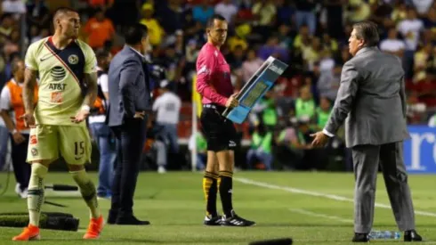 Castillo mostró su molestia al ser reemplazado