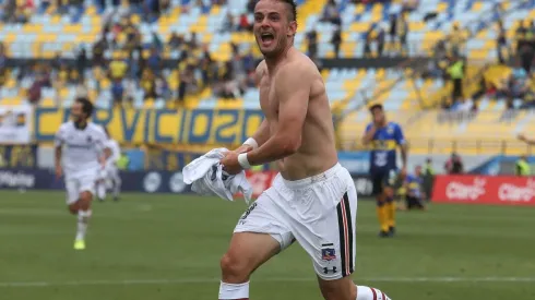 Octavio Rivero celebrando un gol por Colo Colo