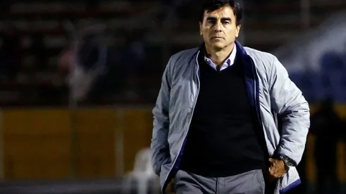 Gustavo Quinteros solo sumó un punto en cuatro partidos internacionales con la UC