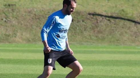 Diego Godín entrenando por la selección charrúa