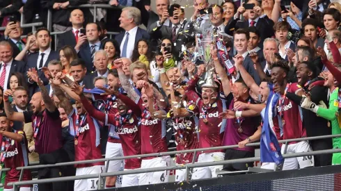 Aston Villa vence al Derby County y regresa a la Premier League