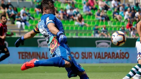 Nicolás Peric defendiendo a Rangers (Foto: Agencia Uno)