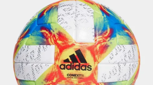 El balón oficial del Mundial Femenino de Francia de la mano de adidas.
