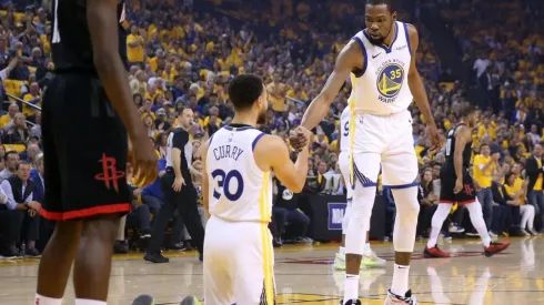 Durant vuelve a los entrenamientos y aparece como el gran salvador de los Warriors