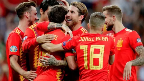 España celebra el gol de Sergio Ramos
