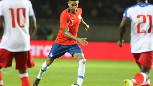 Erick Pulgar durante el duelo ante Haití (Foto: Agencia Uno)