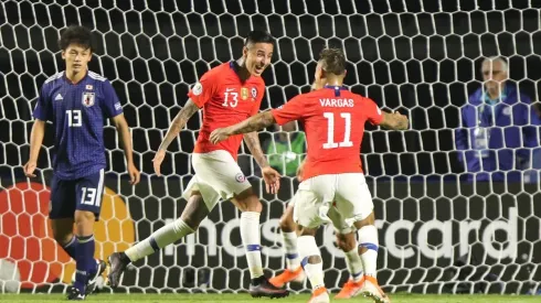 Pulgar y Vargas anotaron goles en el estreno triunfal