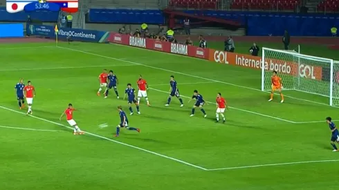 Eduardo Vargas conecta para el 2-0 de Chile