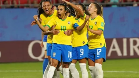 La talentosa brasileña que hace historia en el fútbol mundial