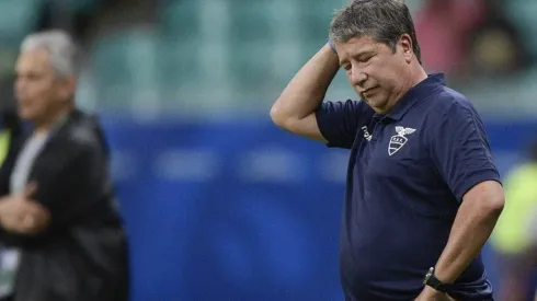 Bolillo Gómez tiene un pie afuera de Ecuador