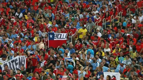 Hinchas chilenos y uruguayos en el Maracaná (Foto: Getty Images)