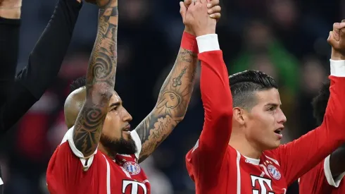 Arturo Vidal y James Rodríguez se hicieron grandes amigos en su paso por el Bayern Münich (Foto: Getty Images)