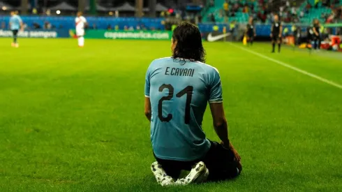 Cavani no celebró por gol anulado.