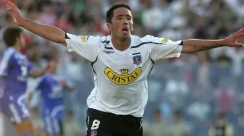 El 5 de octubre de 2008, Lucas Barrios marcó en el triunfo de Colo Colo a la U en el Monumental.