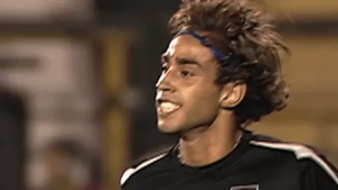 Jorge Valdivia es el protagonista del nuevo adelanto de Umbro, en su regreso a Colo Colo.