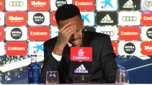 Militao abandonó repentinamente la conferencia de prensa