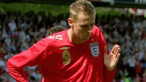 Peter Crouch y su paso del robot