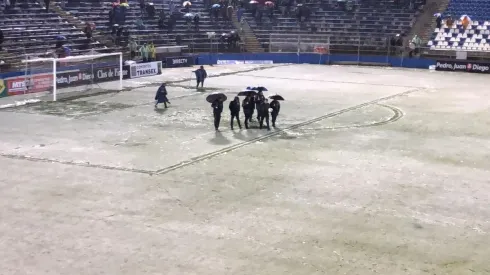 El cuerpo arbitral dirigido por Ángelo Hermosilla en el nevado San Carlos de Apoquindo (Foto: Redgol)