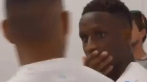 El inesperado beso de Payet