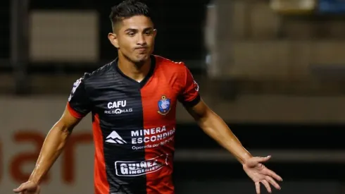 Felipe Flores no será titular este sábado ante Universidad de Chile