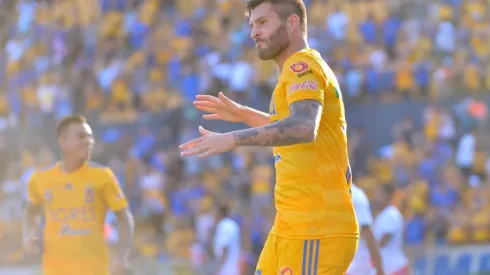 Gignac y Vargas contra el Necaxa.
